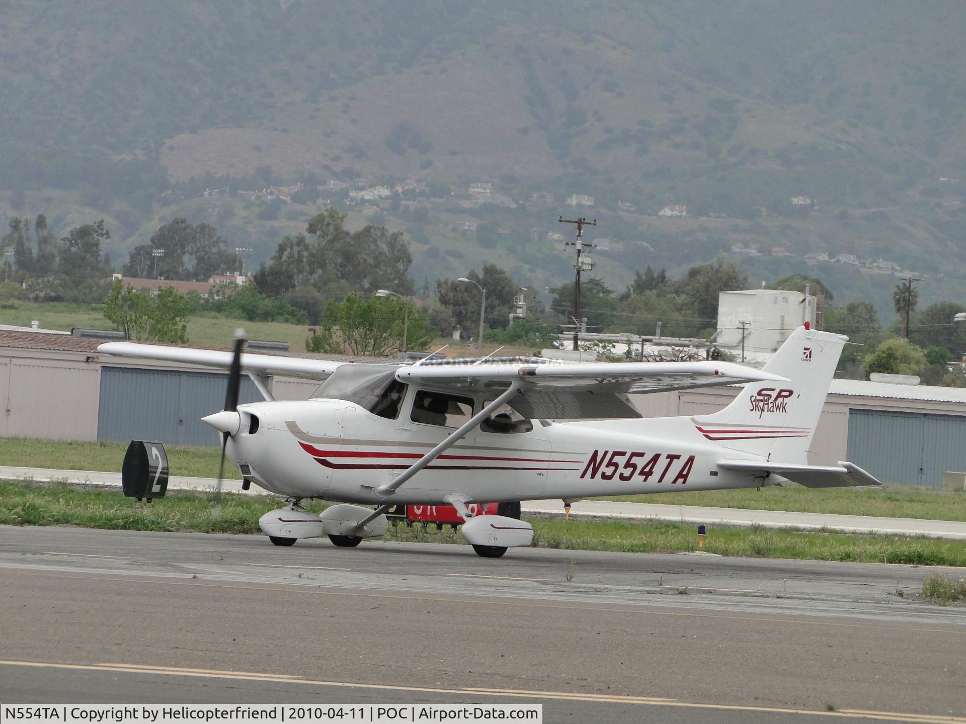 N554TA, 2003 Cessna 172S C/N 172S9455, Waiting for clearence to taxi back to runway 26L