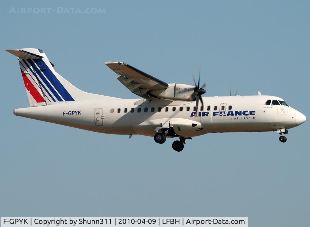 F-GPYK, 1997 ATR 42-500 C/N 537, Landing rwy 09