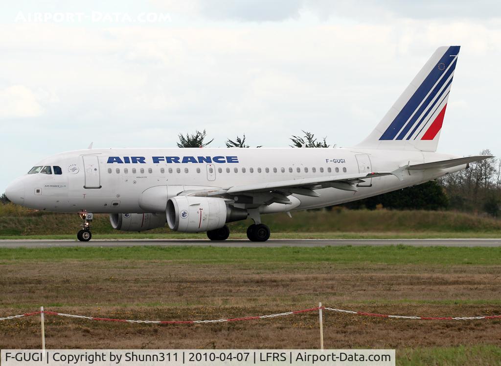 F-GUGI, 2004 Airbus A318-111 C/N 2350, Ready for take off...