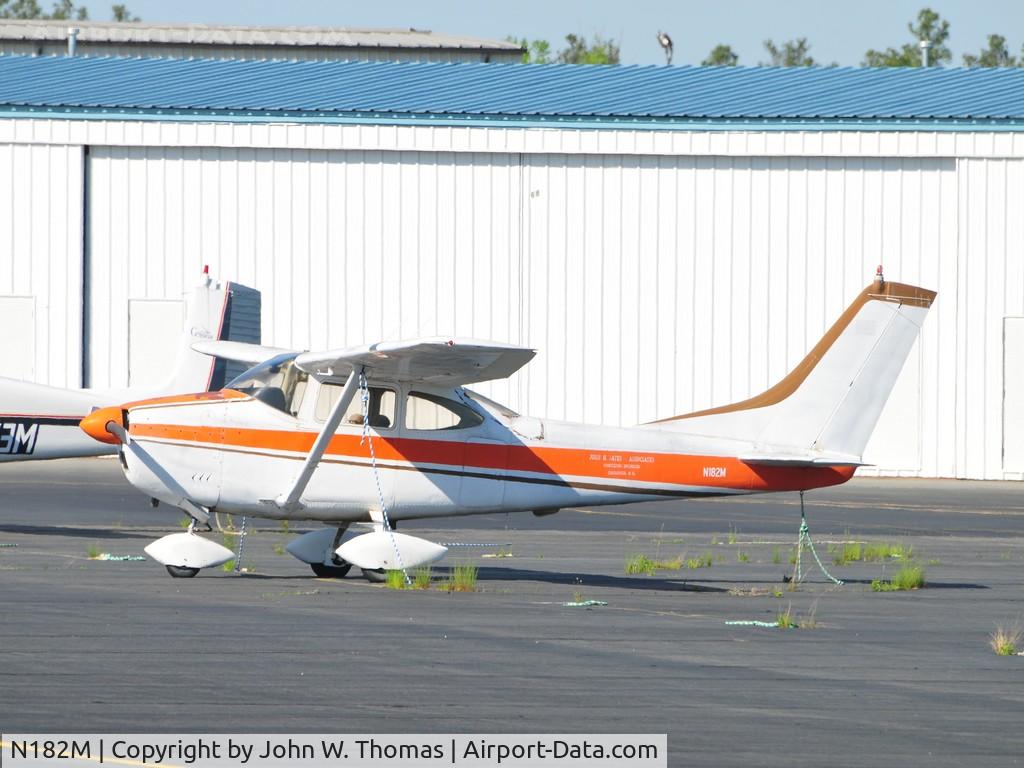 N182M, 1963 Cessna 182G Skylane C/N 18255118, At rest