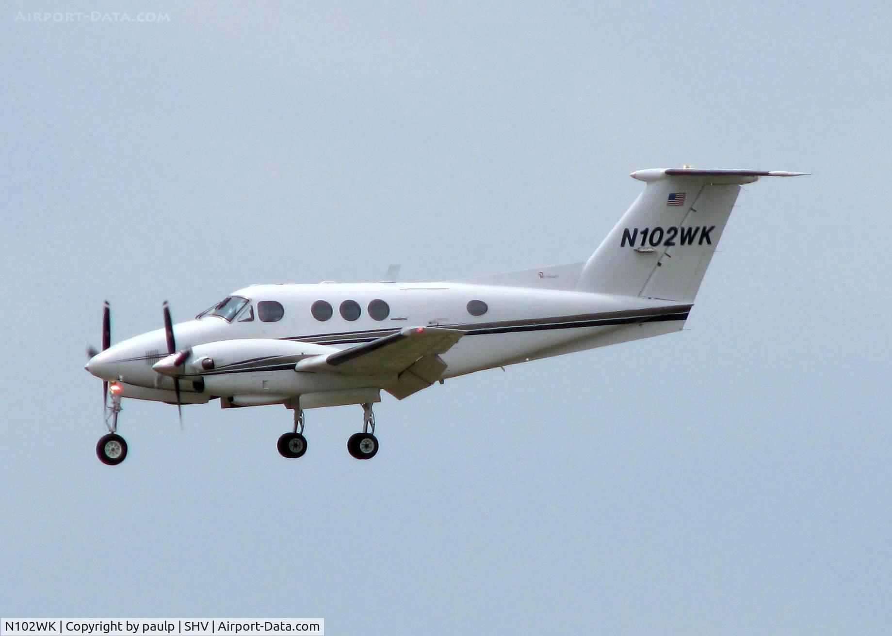 N102WK, 1980 Beech F90 King Air C/N LA-36, Landing on 14 at Shreveport Regional.