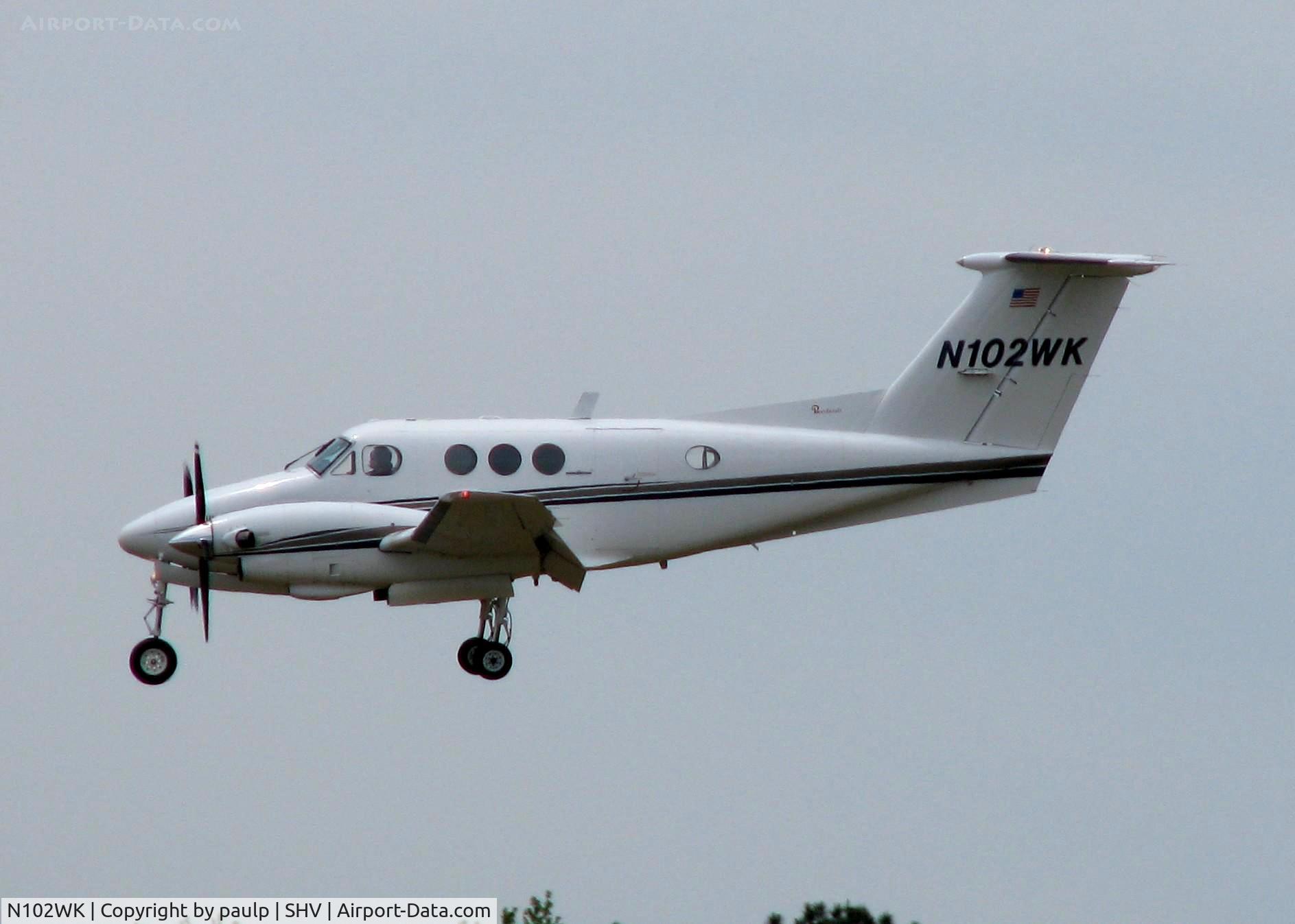 N102WK, 1980 Beech F90 King Air C/N LA-36, Landing on 14 at Shreveport Regional.