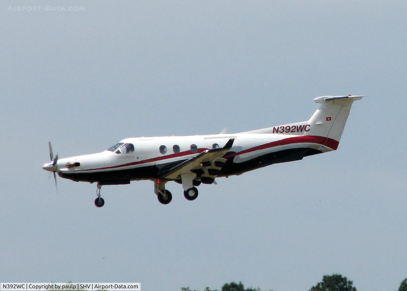 N392WC, 2000 Pilatus PC-12/45 C/N 392, Landing on 14 at Shreveport Regional.