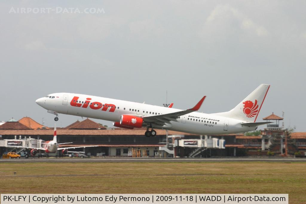 PK-LFY, 2009 Boeing 737-9PG(ER) C/N 35725, Lion Inter