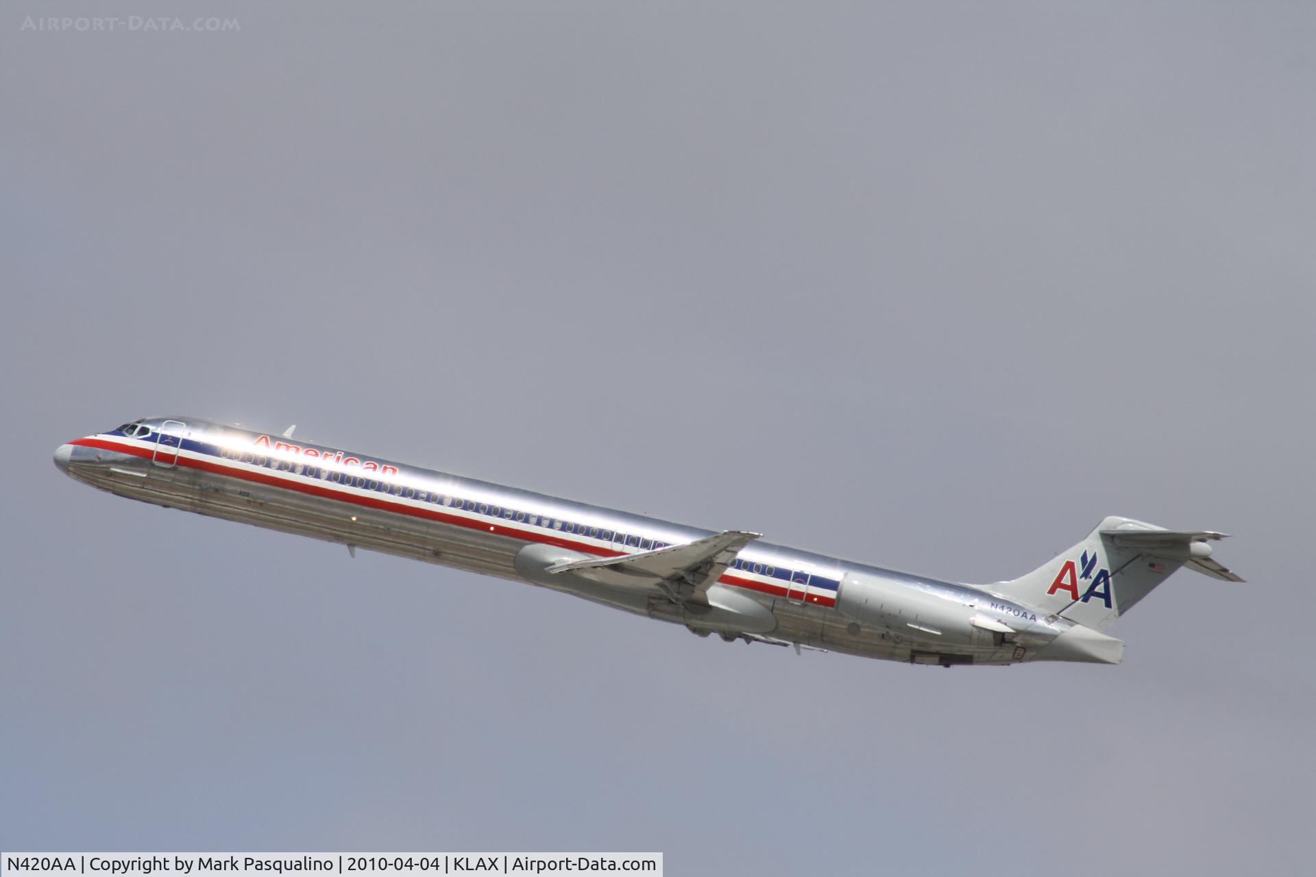 N420AA, 1986 McDonnell Douglas MD-82 (DC-9-82) C/N 49332, MD-82