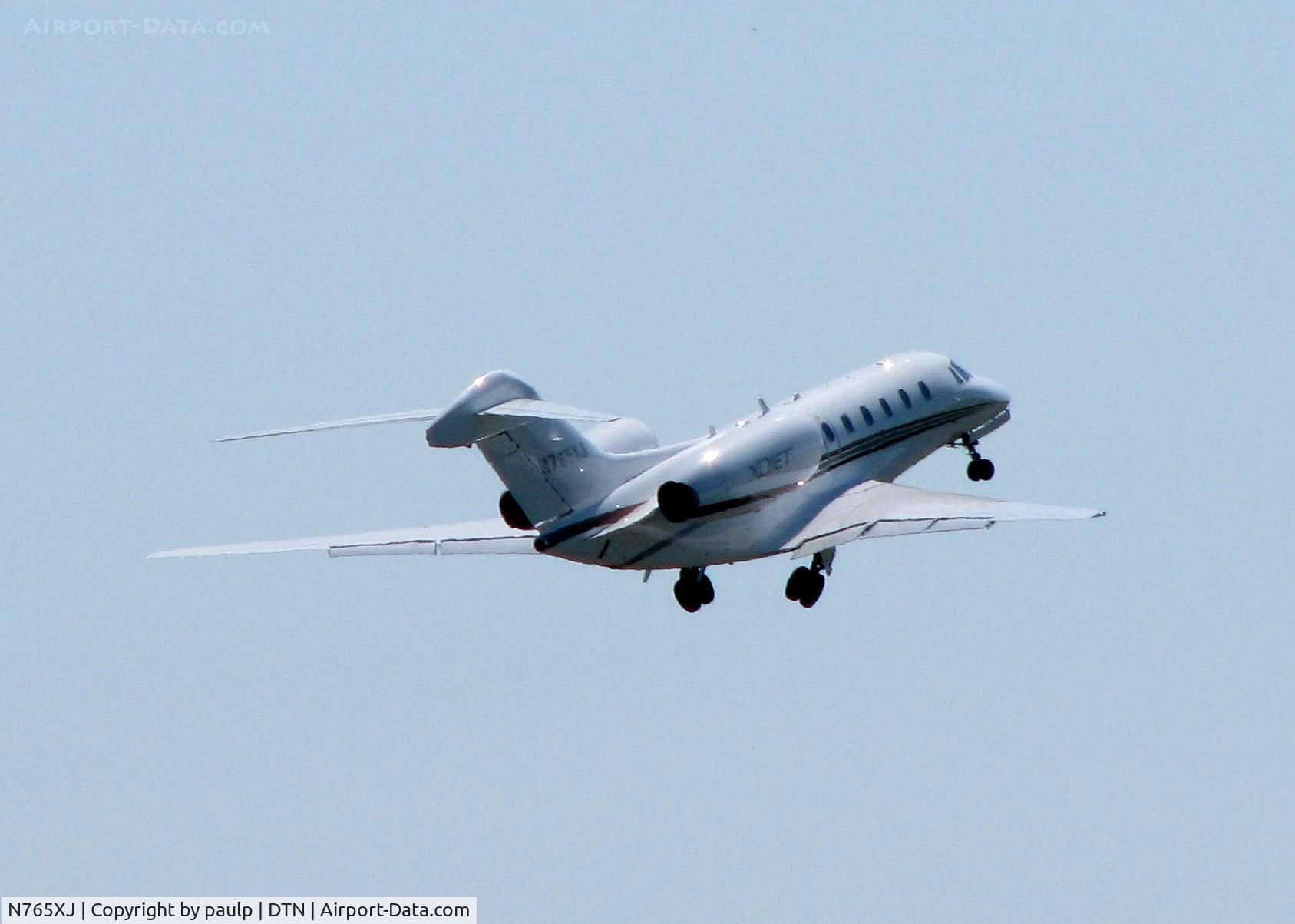 N765XJ, 2006 Cessna 750 Citation X Citation X C/N 750-0265, Off of runway 14 at Downtown Shreveport.