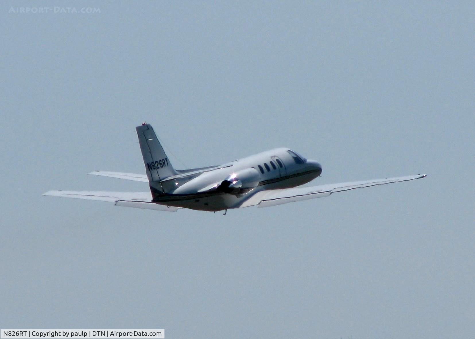 N826RT, 1981 Cessna 551 Citation II/SP C/N 551-0056, Off of runway 14 at Downtown Shreveport.