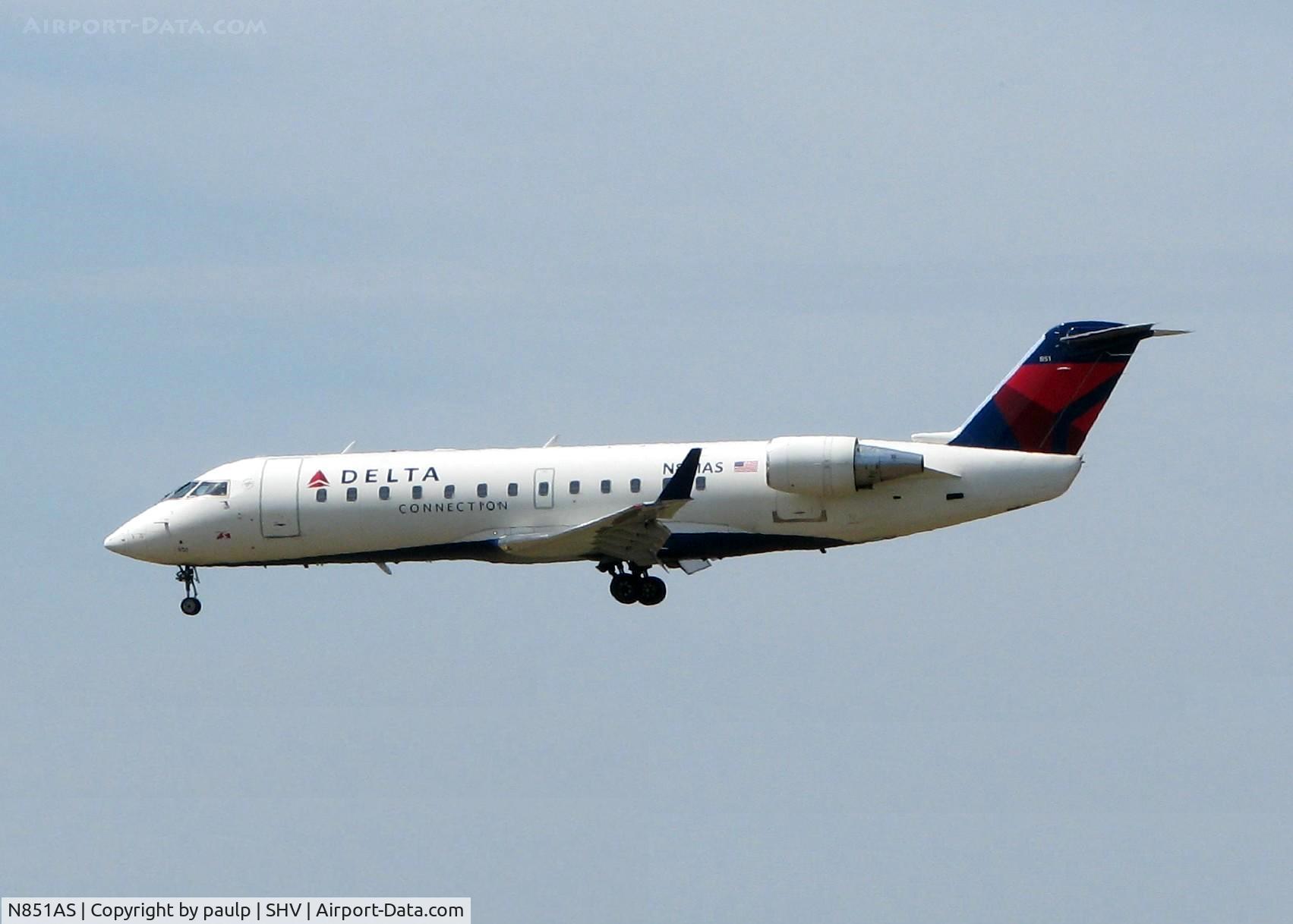 N851AS, 1999 Bombardier CRJ-200ER (CL-600-2B19) C/N 7360, Landing on 14 at Shreveport Regional.