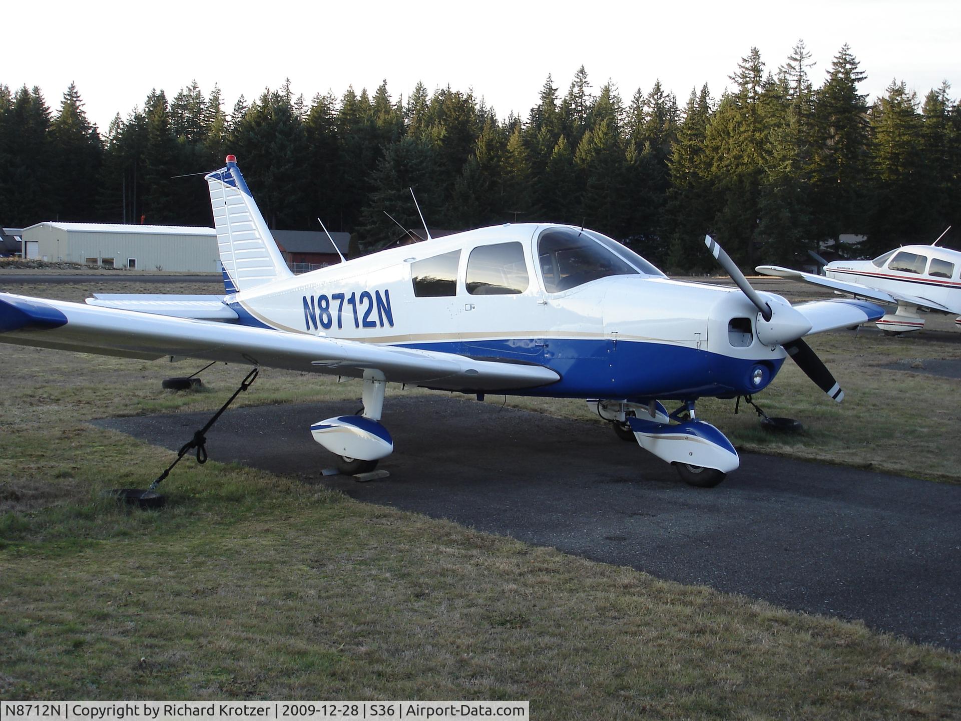 N8712N, 1969 Piper PA-28-140 C/N 28-25612, N8712N @ Crest Airpark