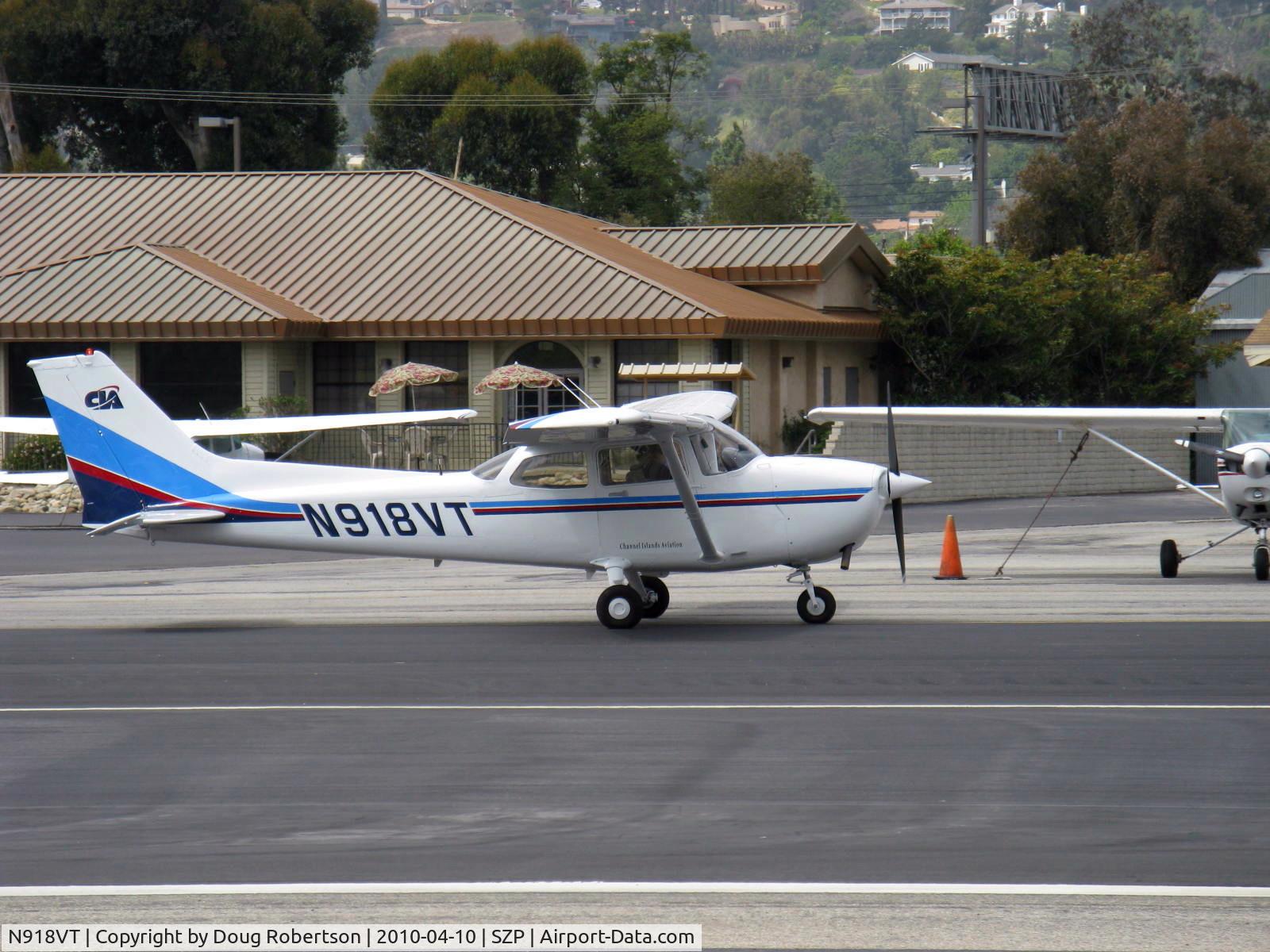N918VT, Cessna 172P C/N 17275241, 1982 Cessna 172P, Lycoming O-320-D2J 160 Hp, taxi