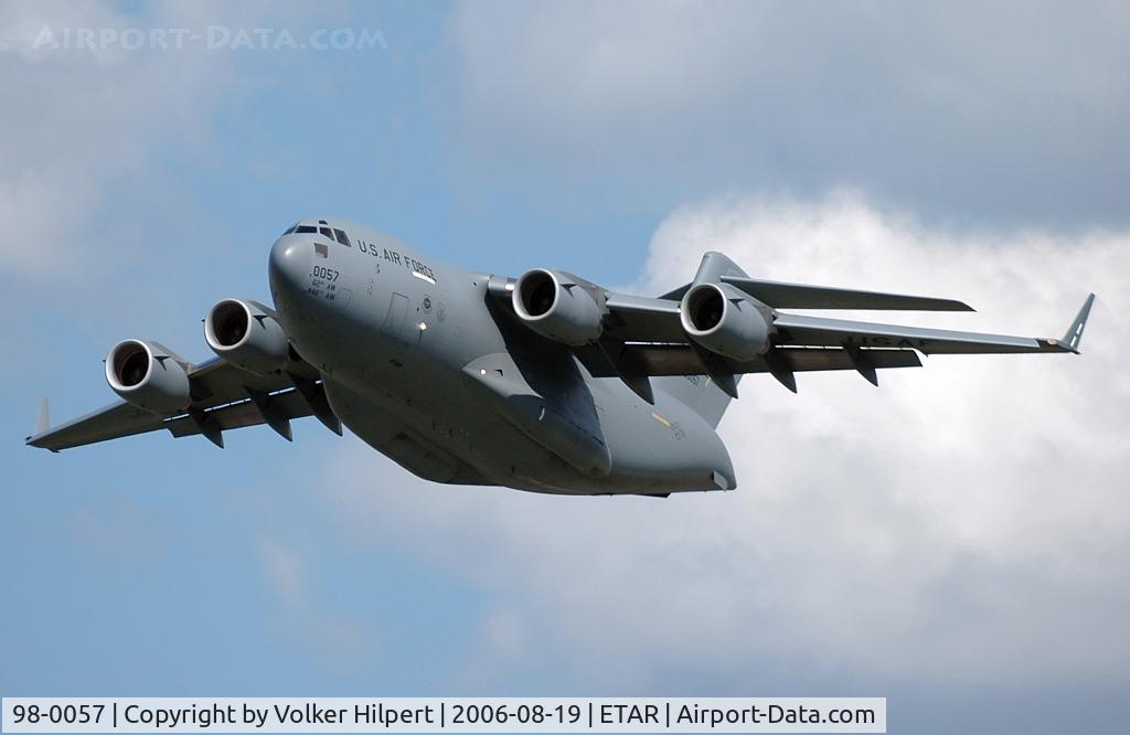 98-0057, 1998 Boeing C-17A Globemaster III C/N 50061, C-17
