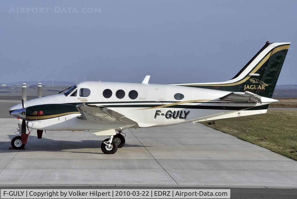 F-GULY, 2000 Raytheon C90A King Air C/N LJ-1610, King Air C90B