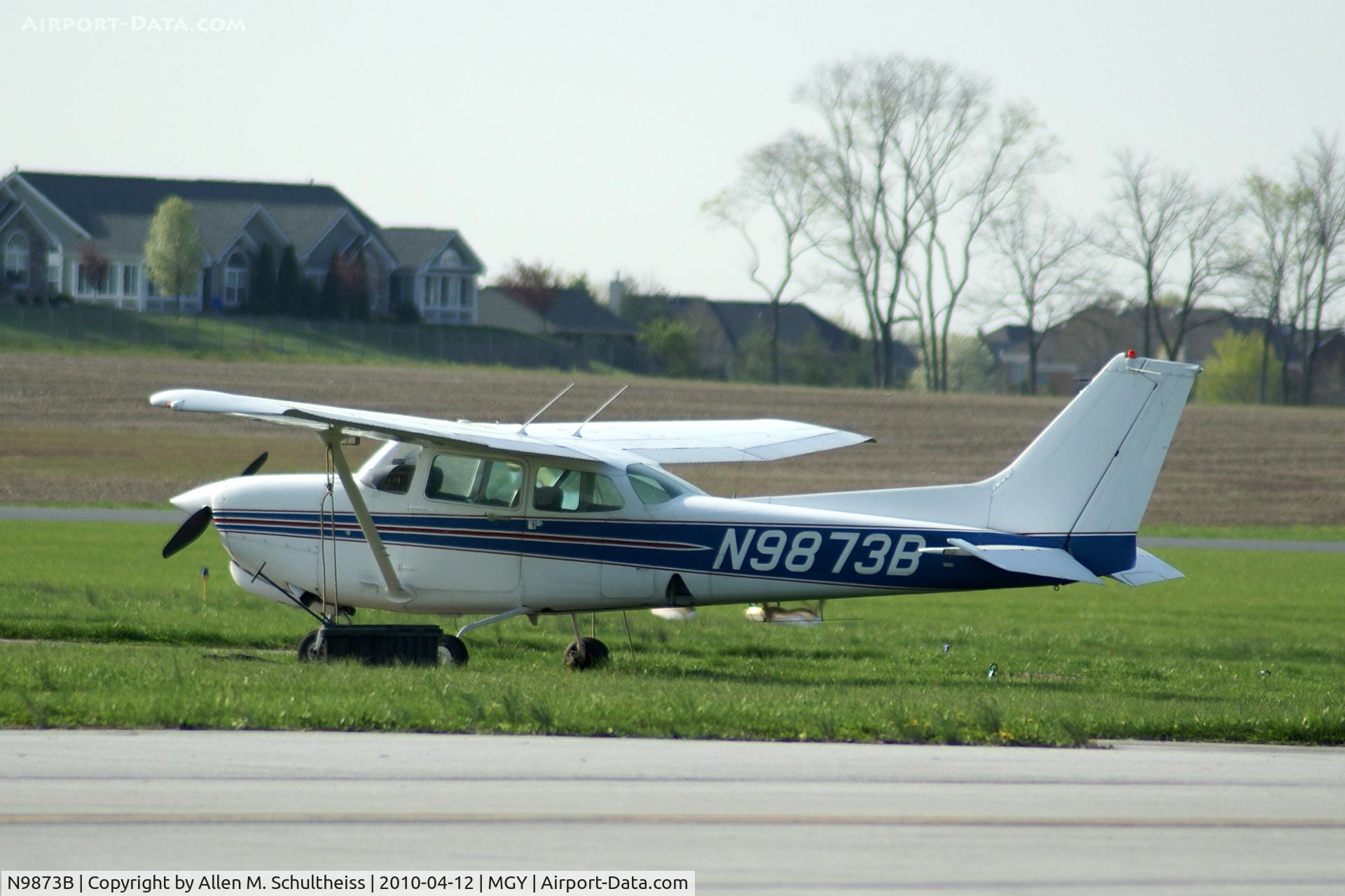 N9873B, 1982 Cessna 172RG Cutlass RG C/N 172RG1064, 1982 172RG