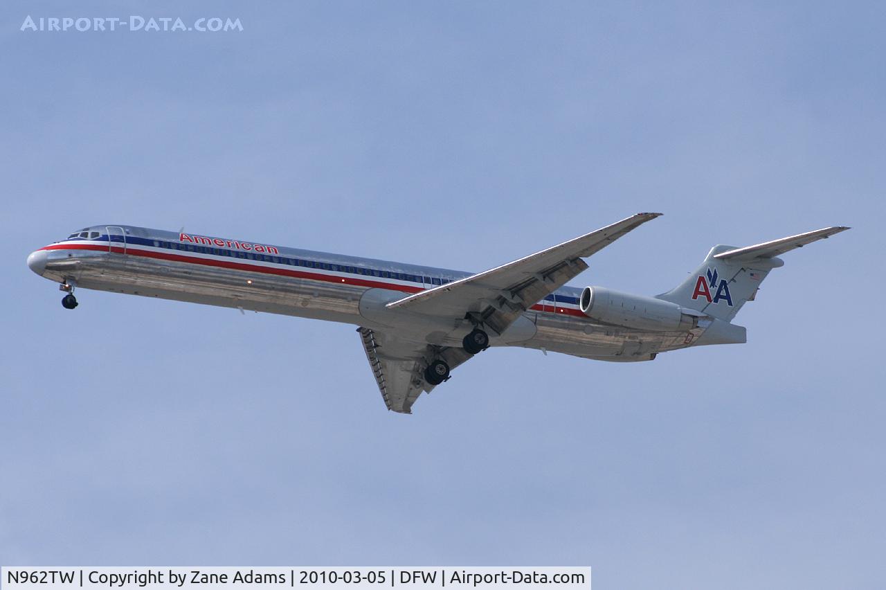 N962TW, 1999 McDonnell Douglas MD-83 (DC-9-83) C/N 53612, American Airlines at DFW