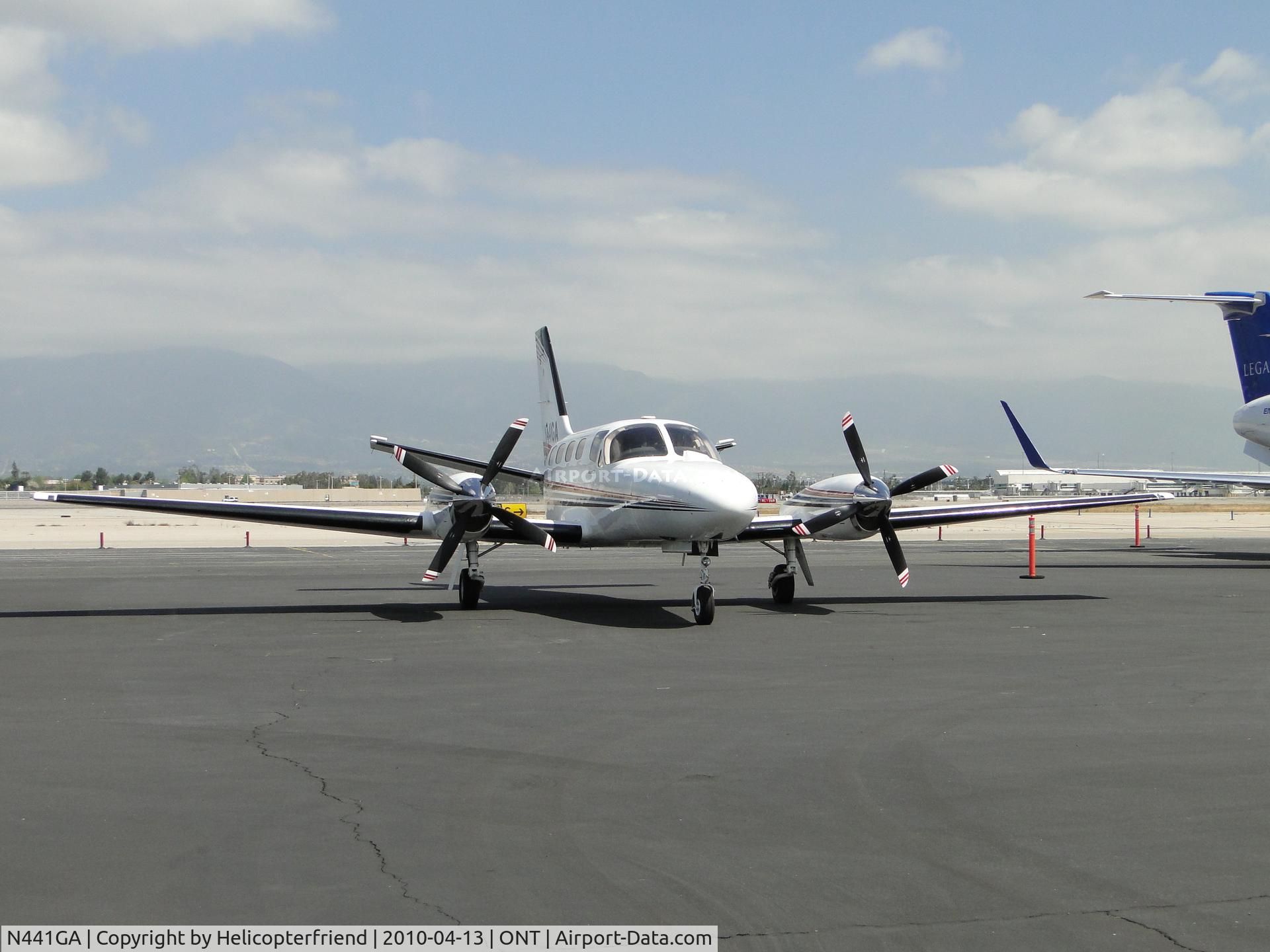 N441GA, 1981 Cessna 441 C/N 441-0234, Getting ready to leave