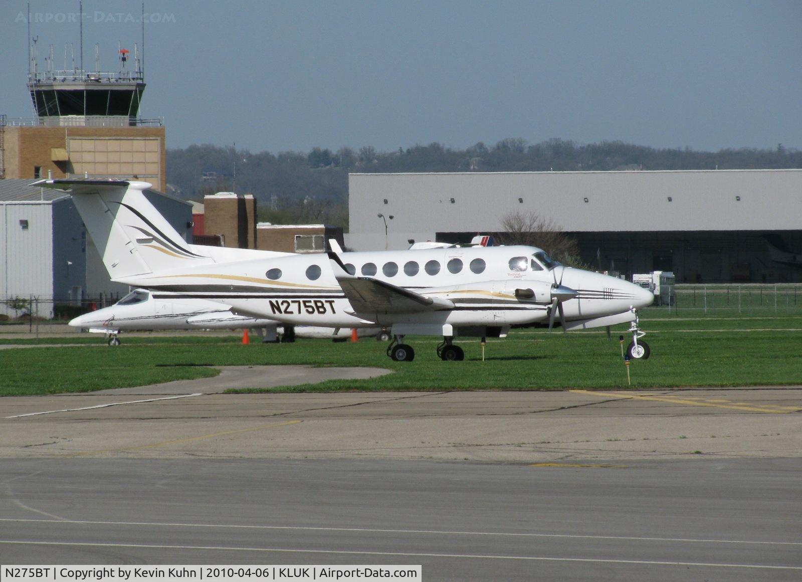 N275BT, 2000 Raytheon Aircraft Company B300 C/N FL-275, Preparing to head back to KMKC