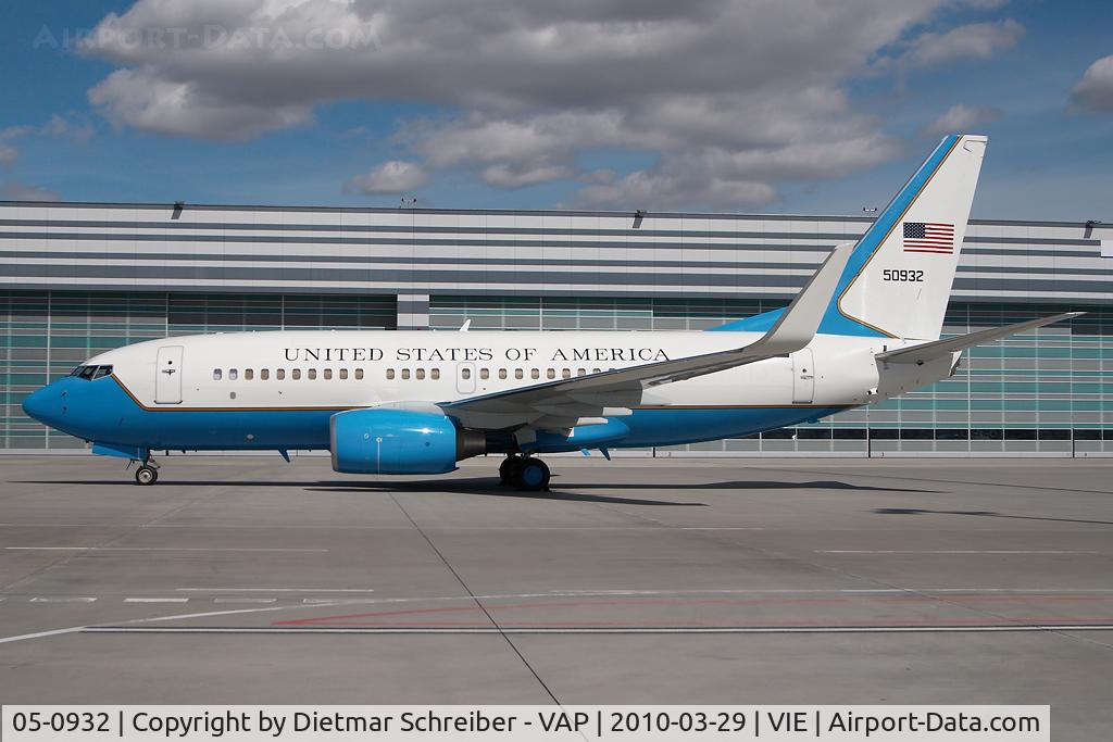05-0932, 2006 Boeing C-40C Clipper (737-7BC BBJ) C/N 34808, United States boeing 737-700