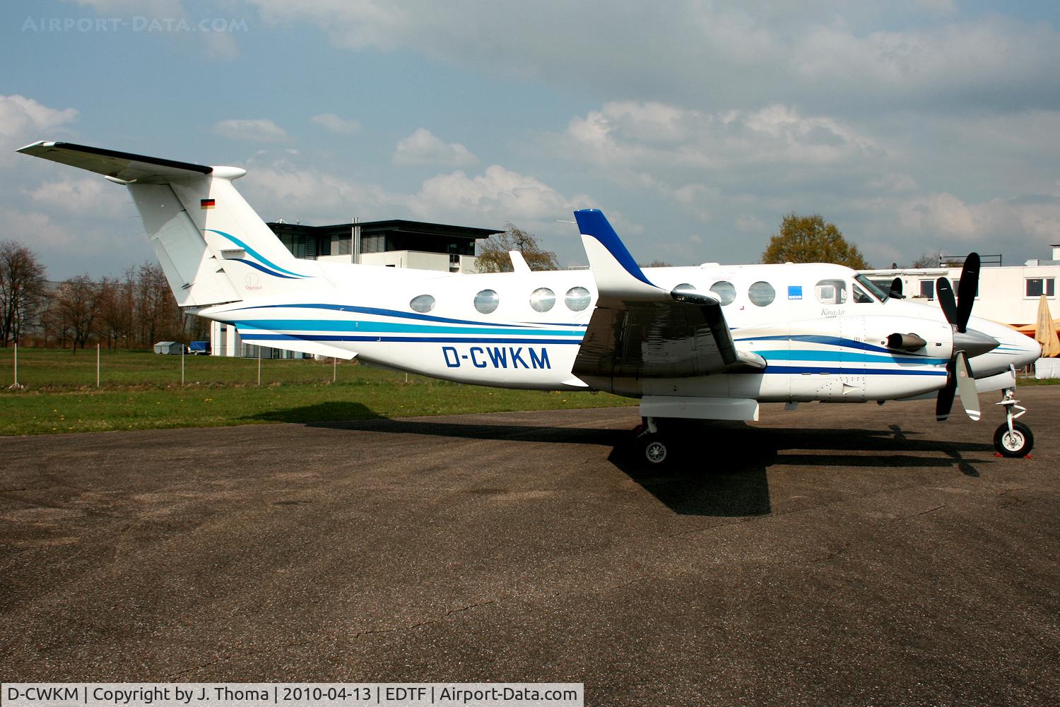 D-CWKM, Raytheon Beechcraft King Air 350 C/N FL-410, Raytheon Beech King Air 350