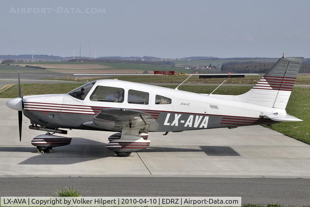 LX-AVA, Piper PA-28-181 Archer II C/N 2890157, at zqw