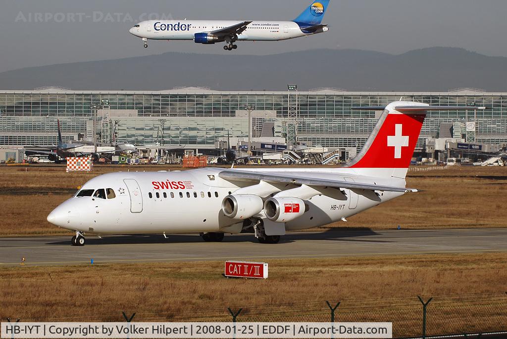 HB-IYT, 2000 British Aerospace Avro 146-RJ100 C/N E3380, Swiss