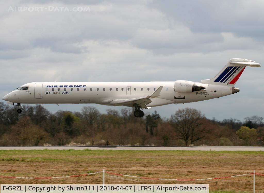F-GRZL, 2006 Bombardier CRJ-700 (CL-600-2C10) Regional Jet C/N 10245, On landing...