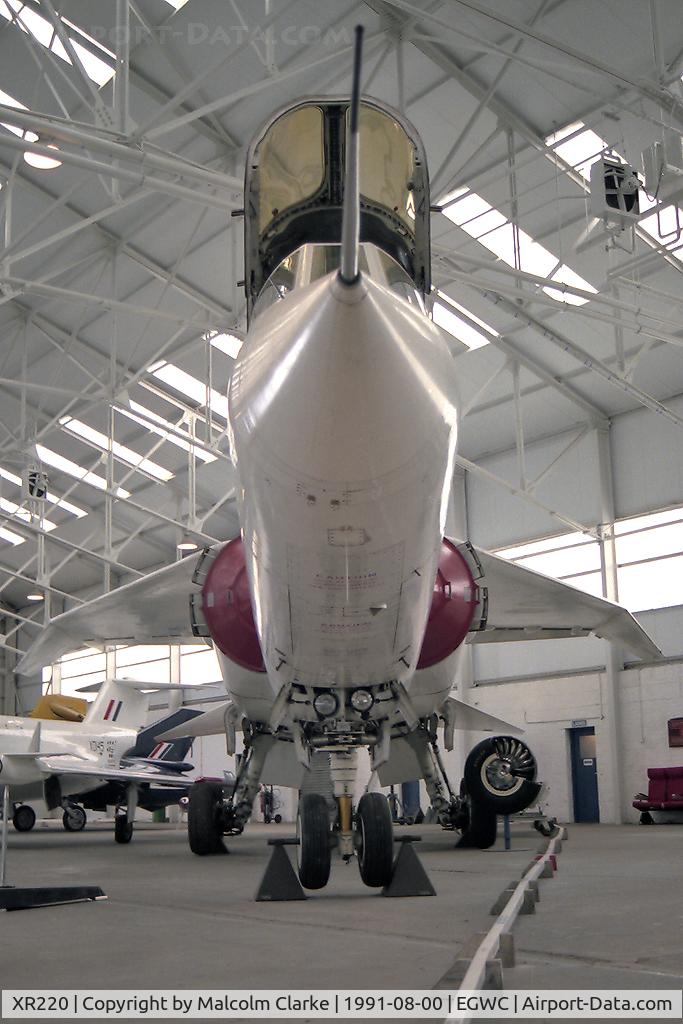 XR220, BAC TSR-2 C/N XO-2, BAC TSR-2. The second prototype at RAF Cosford's Aerospace Museum in 1991.