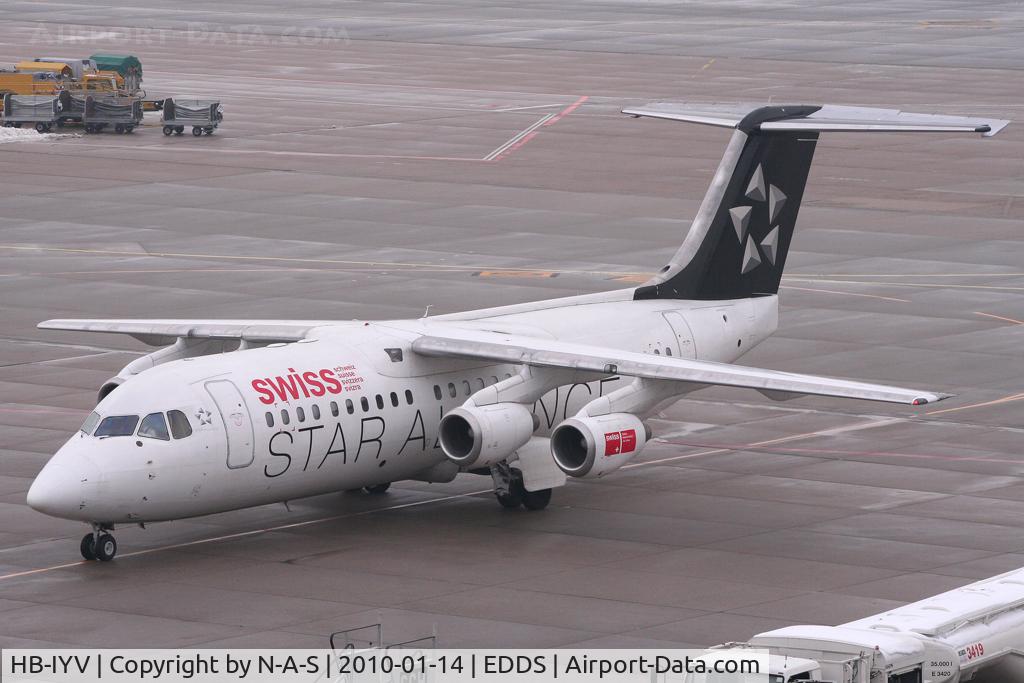 HB-IYV, 2000 British Aerospace Avro 146-RJ100 C/N E3377, Pulling onto Stand