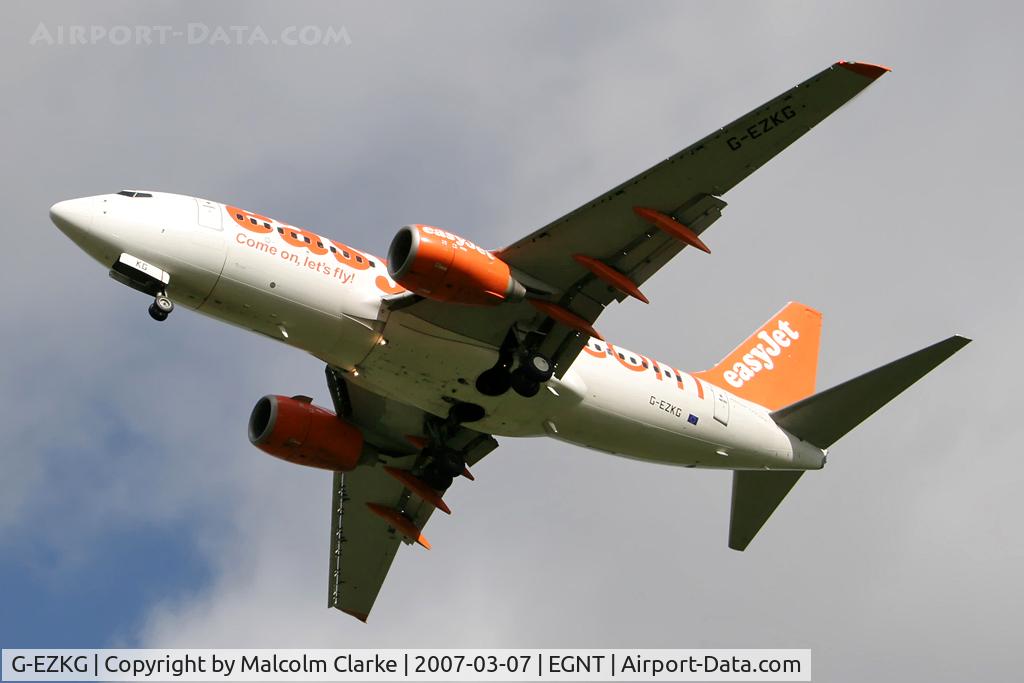 G-EZKG, 2004 Boeing 737-73V C/N 32428, Boeing 737-73V at Newcastle Airport in 2007.