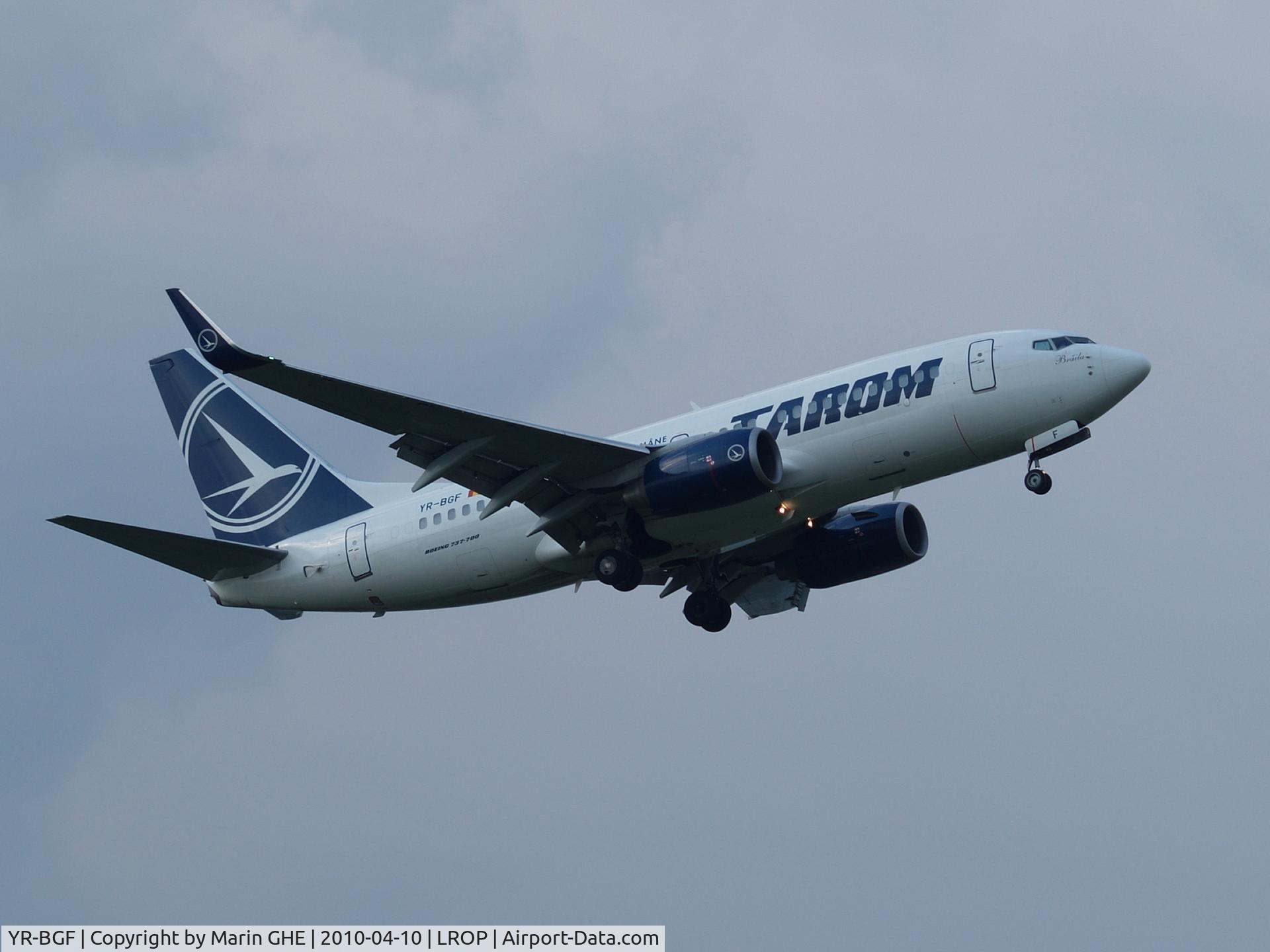 YR-BGF, 2001 Boeing 737-78J C/N 28440, Arrival Bucuresti-Otopeni