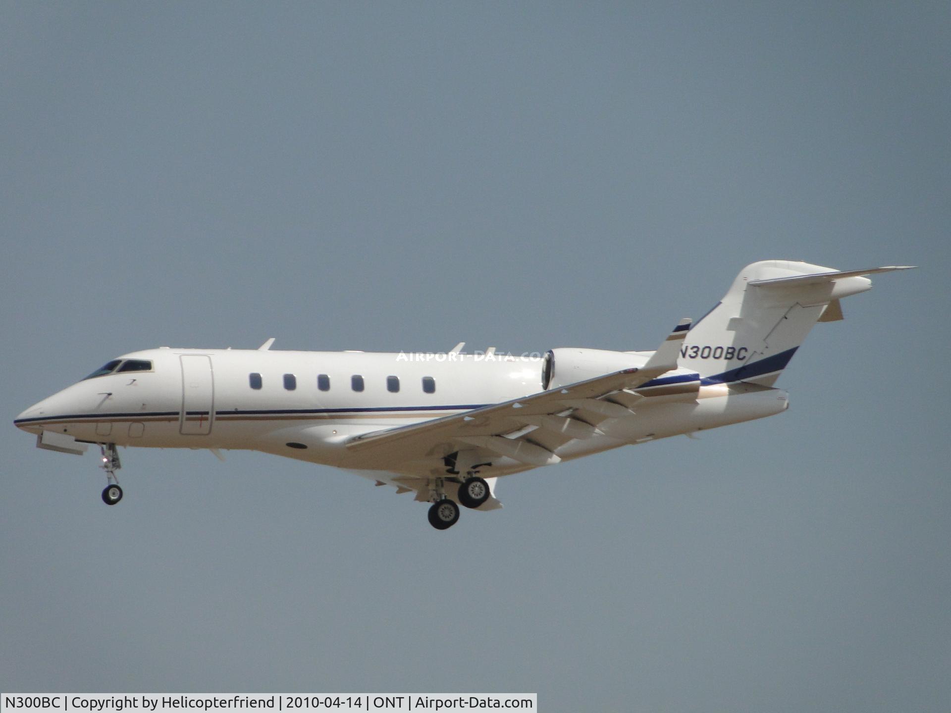 N300BC, 2005 Bombardier Challenger 300 (BD-100-1A10) C/N 20067, On final to runway 26R