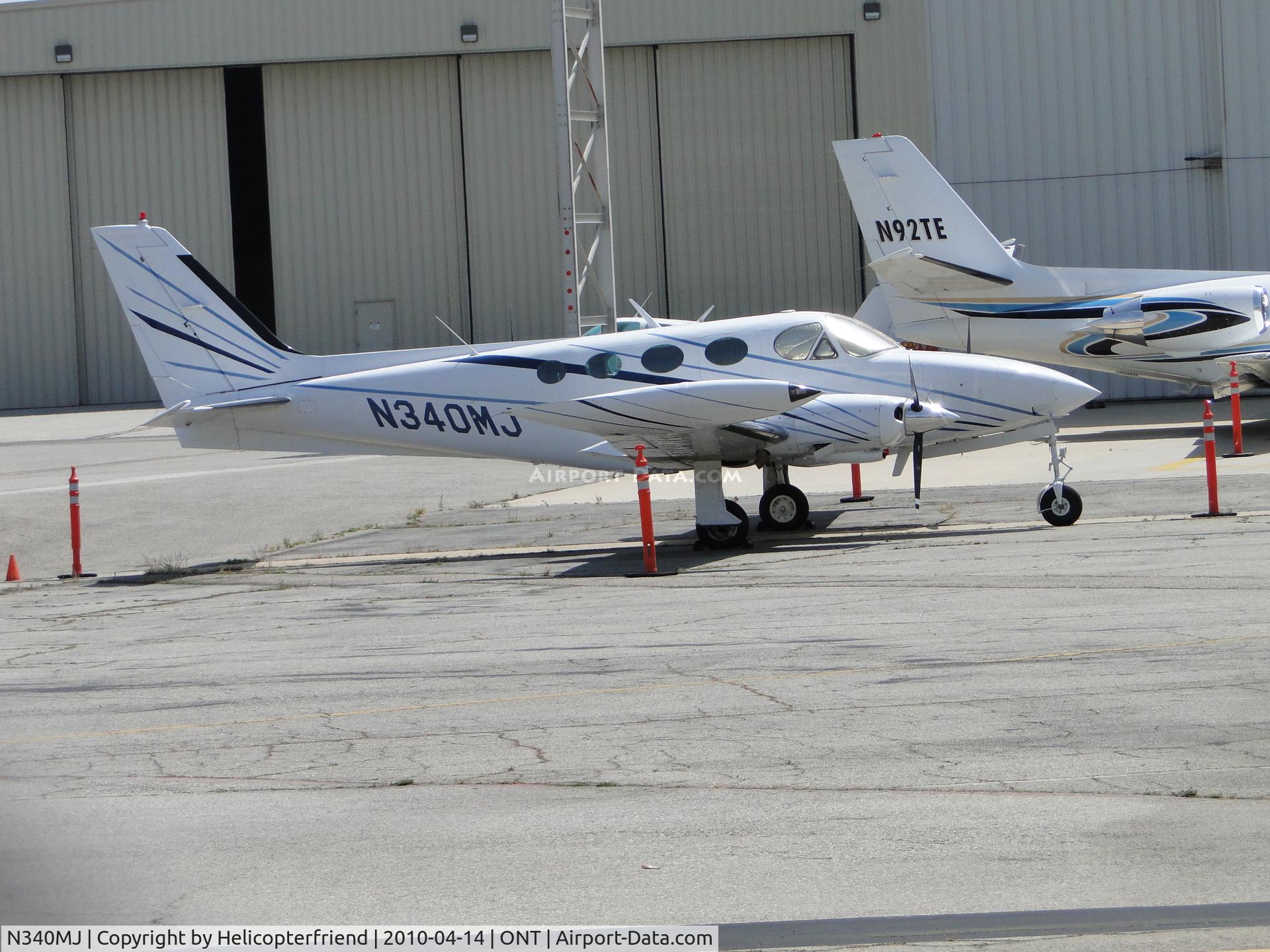 N340MJ, 1993 Cessna 340A C/N 340A1521, Parked