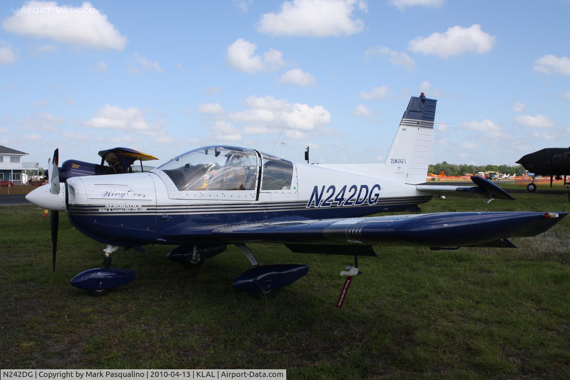 N242DG, 1995 Moravan Z242L C/N 0687, Z242L