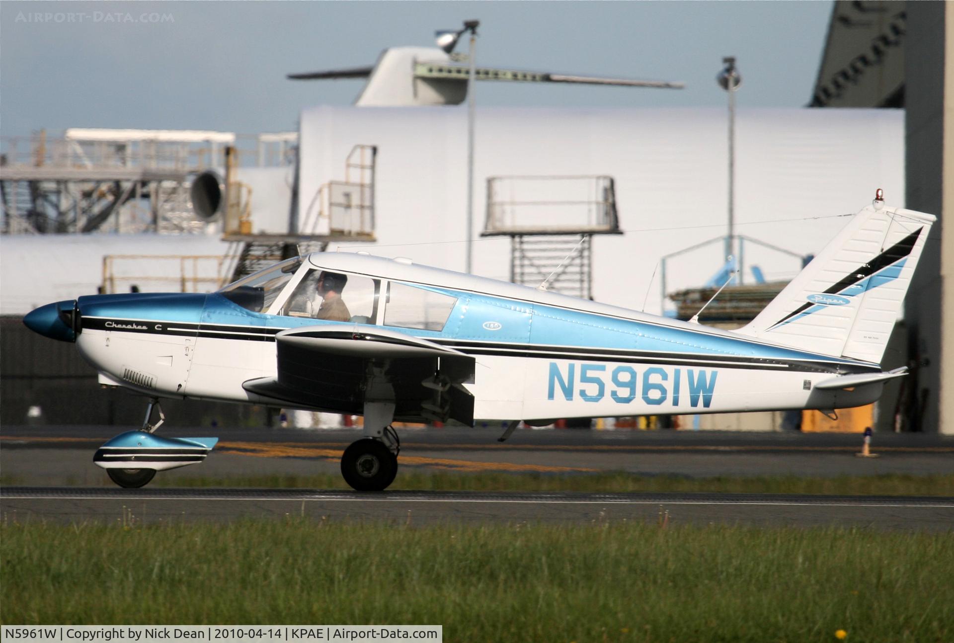 N5961W, 1966 Piper PA-28-160 Cherokee C/N 28-3811, KPAE