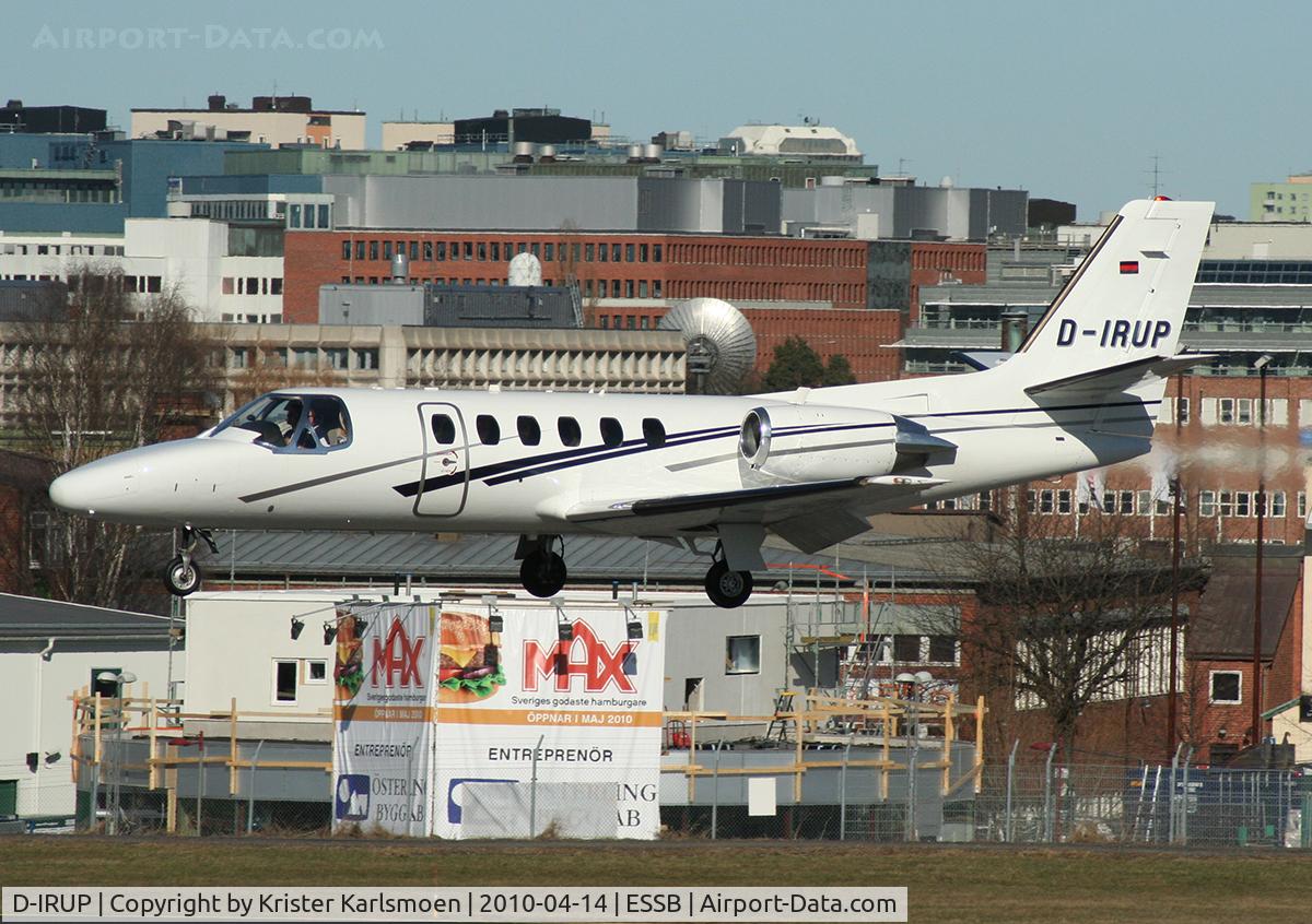 D-IRUP, 1988 Cessna 551 Citation II/SP C/N 551-0572, Landing RWY30