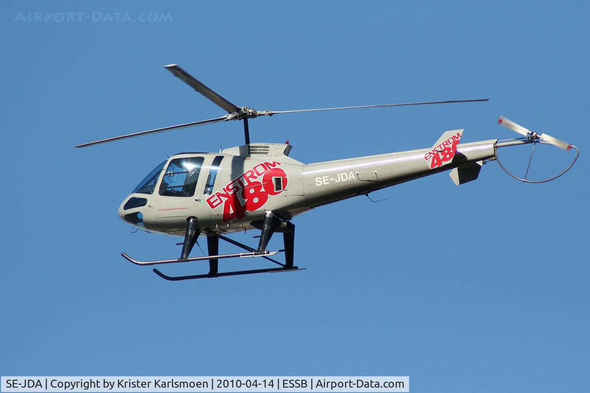 SE-JDA, 1996 Enstrom 480 C/N 5016, Landing