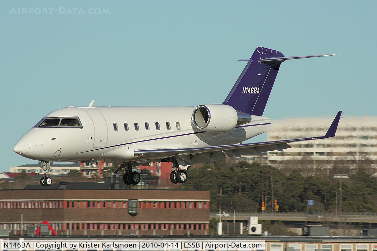 N146BA, 1996 Canadair Challenger 604 (CL-600-2B16) C/N 5327, Landing RWY30