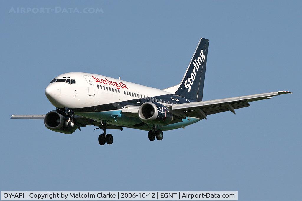 OY-API, 1997 Boeing 737-5L9 C/N 28722, Boeing 737-5L9. On approach to Rwy 25 at Newcastle Airport in 2006.