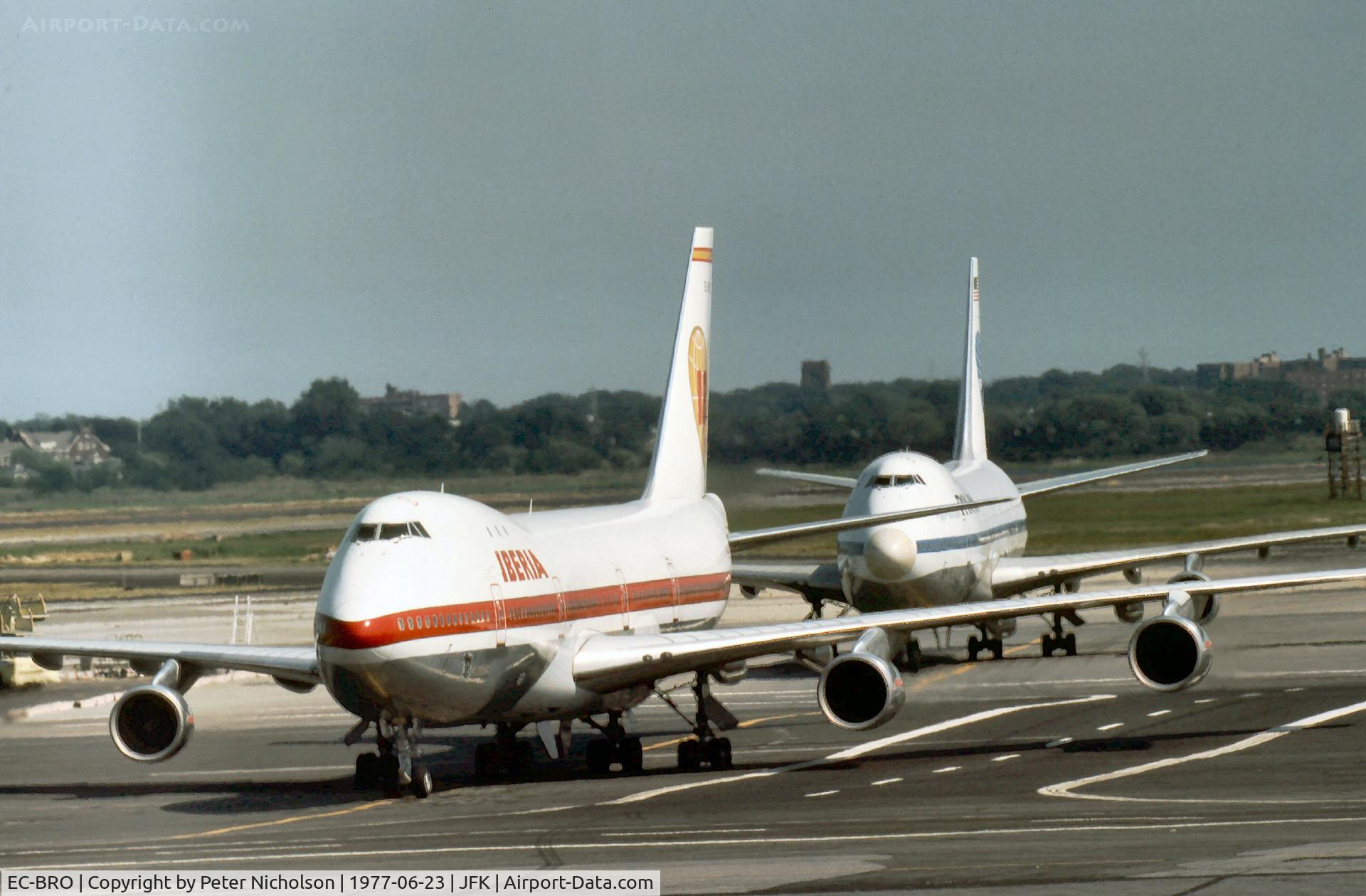 EC-BRO, 1970 Boeing 747-156 C/N 19957, Boeing 747-156 of Iberia taxying at Kennedy in the Summer of 1977.