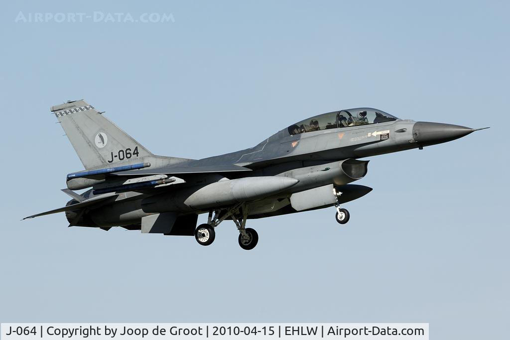 J-064, 1986 General Dynamics F-16BM Fighting Falcon C/N 6E-33, One of the locals during the Frisian Flag exercise.