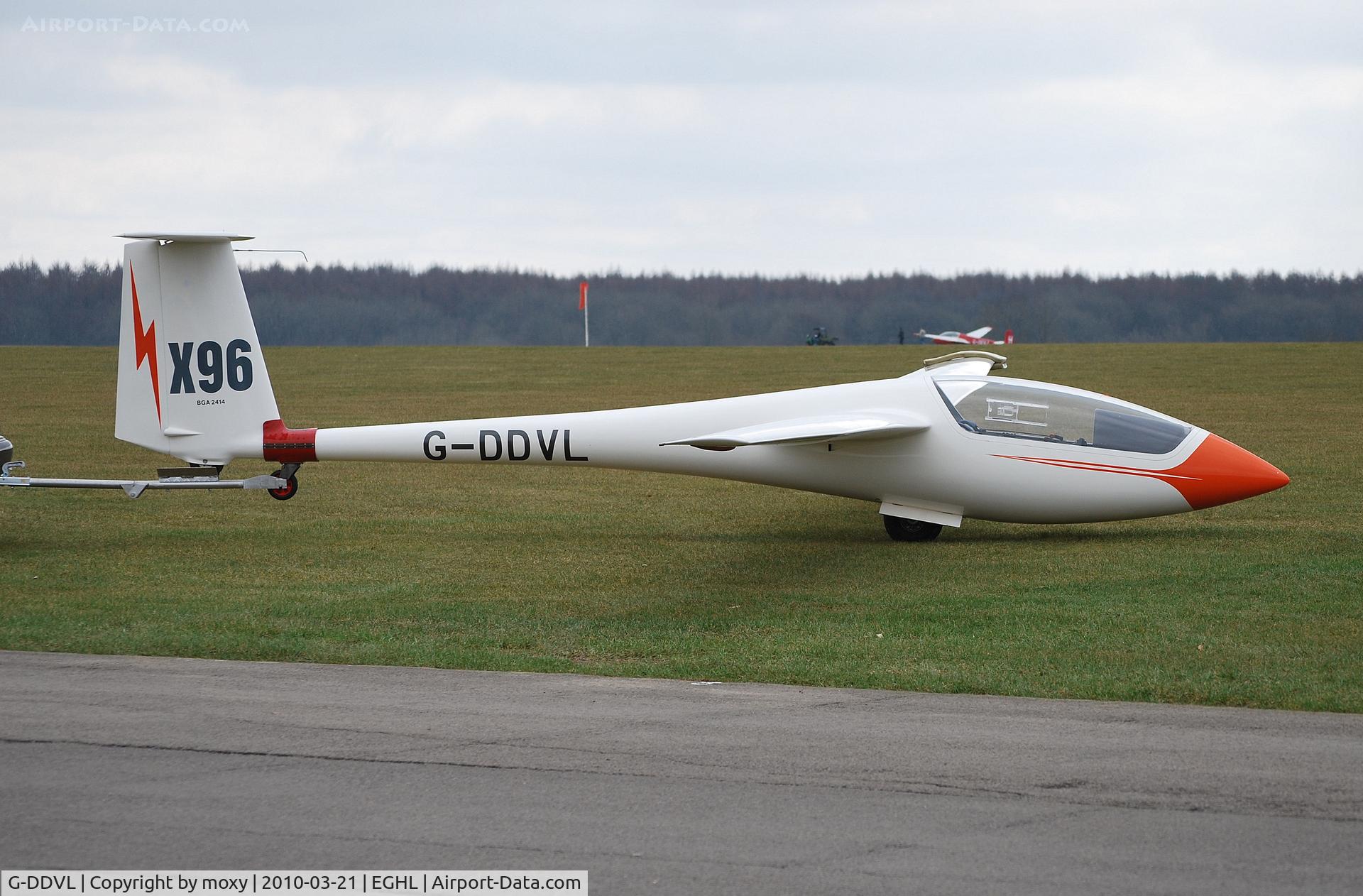 G-DDVL, 1978 Schleicher ASW-19 C/N 19222, Schleicher ASW19 at Lasham