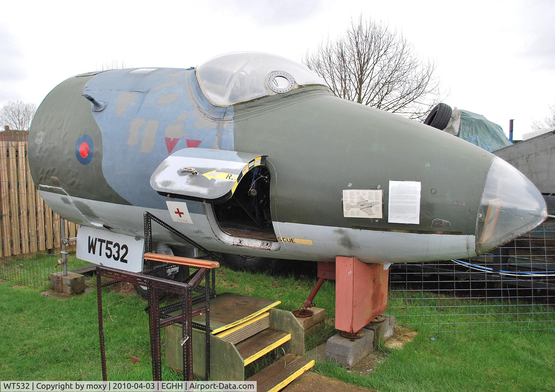 WT532, English Electric Canberra PR.7 C/N EEP71449, ENGLISH ELECTRIC CANBERRA PR.7 NOSE