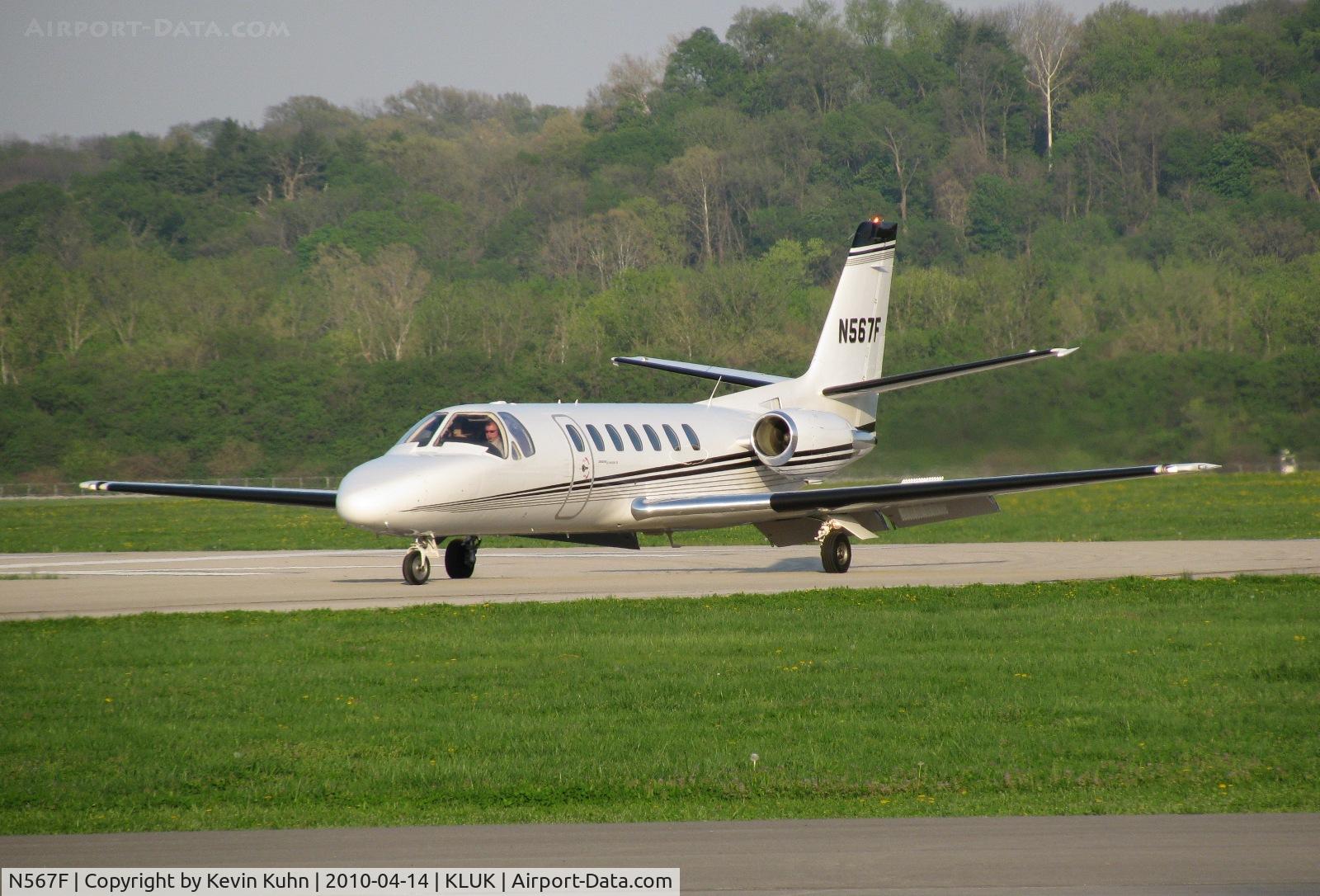 N567F, 1992 Cessna 560 C/N 560-0171, one of Macy's corporate jets on arrival