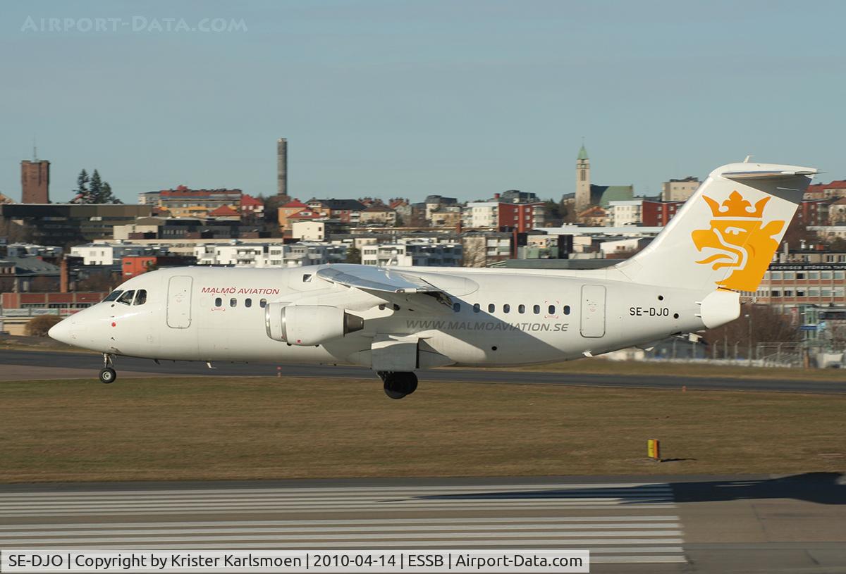 SE-DJO, 1992 British Aerospace BAe.146-200 C/N E2226, Landing RWY30