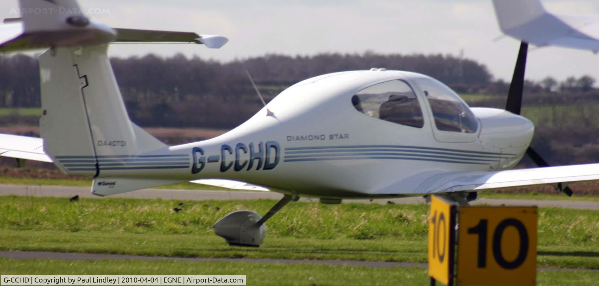 G-CCHD, 2003 Diamond DA-40D TDi Diamond Star C/N D4.051, waiting