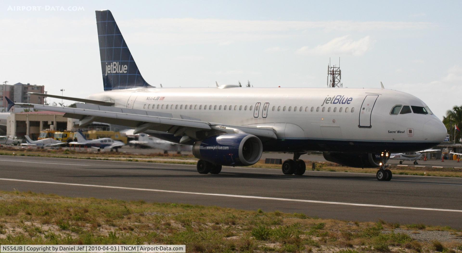 N554JB, 2002 Airbus A320-232 C/N 1898, Jet blue N554JB just landed at TNCM runway