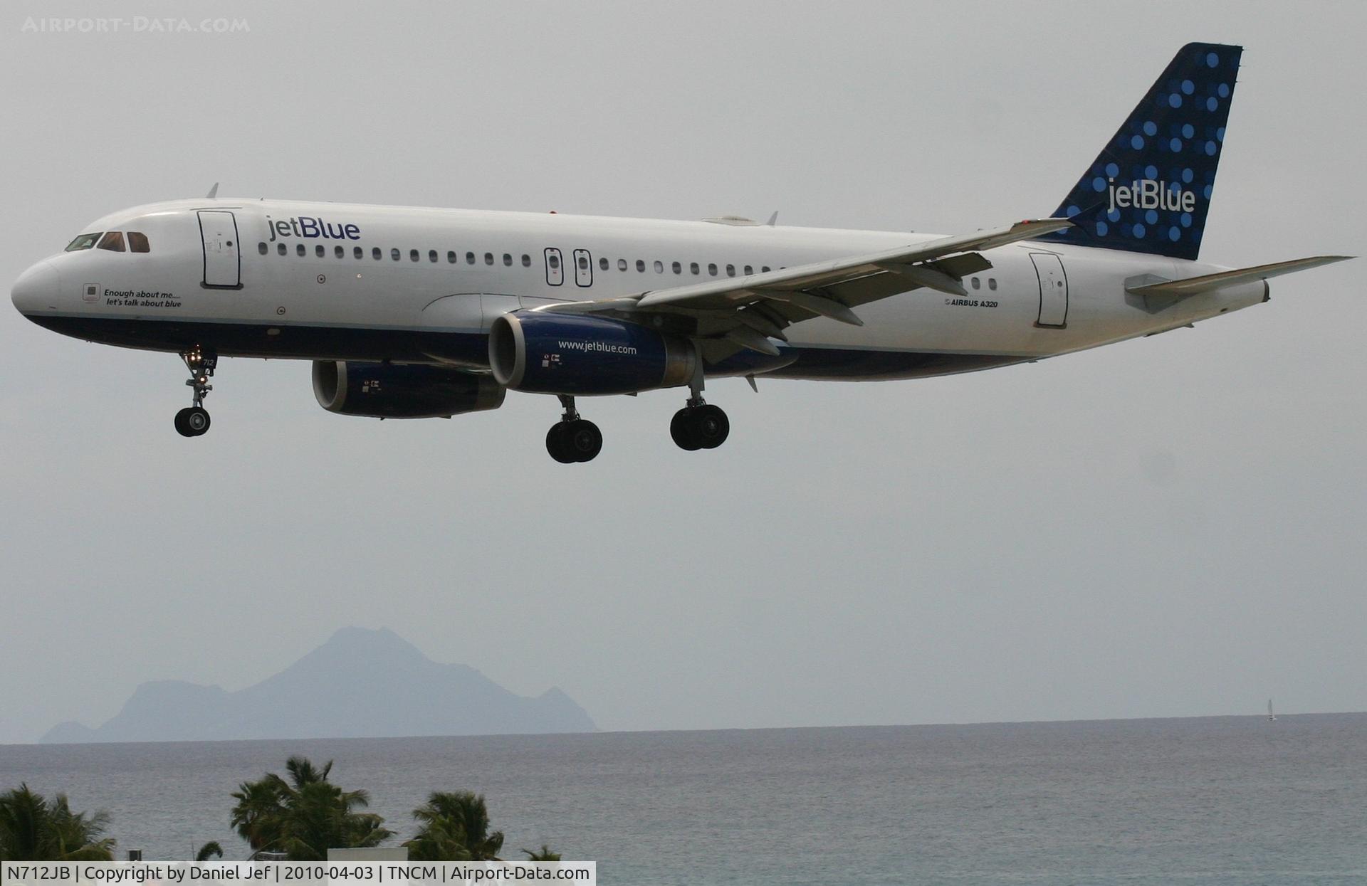 N712JB, 2008 Airbus A320-232 C/N 3517, Jet blue N712JB landing at TNCM