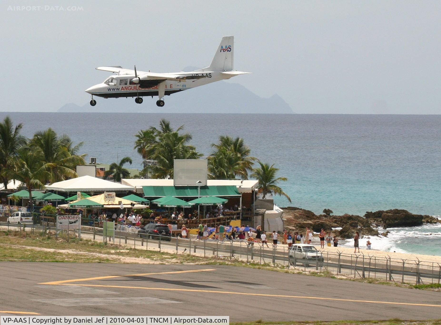 VP-AAS, 1971 Britten-Norman BN-2A-26 Islander C/N 206, VP-AAS landing at TNCM runway 10