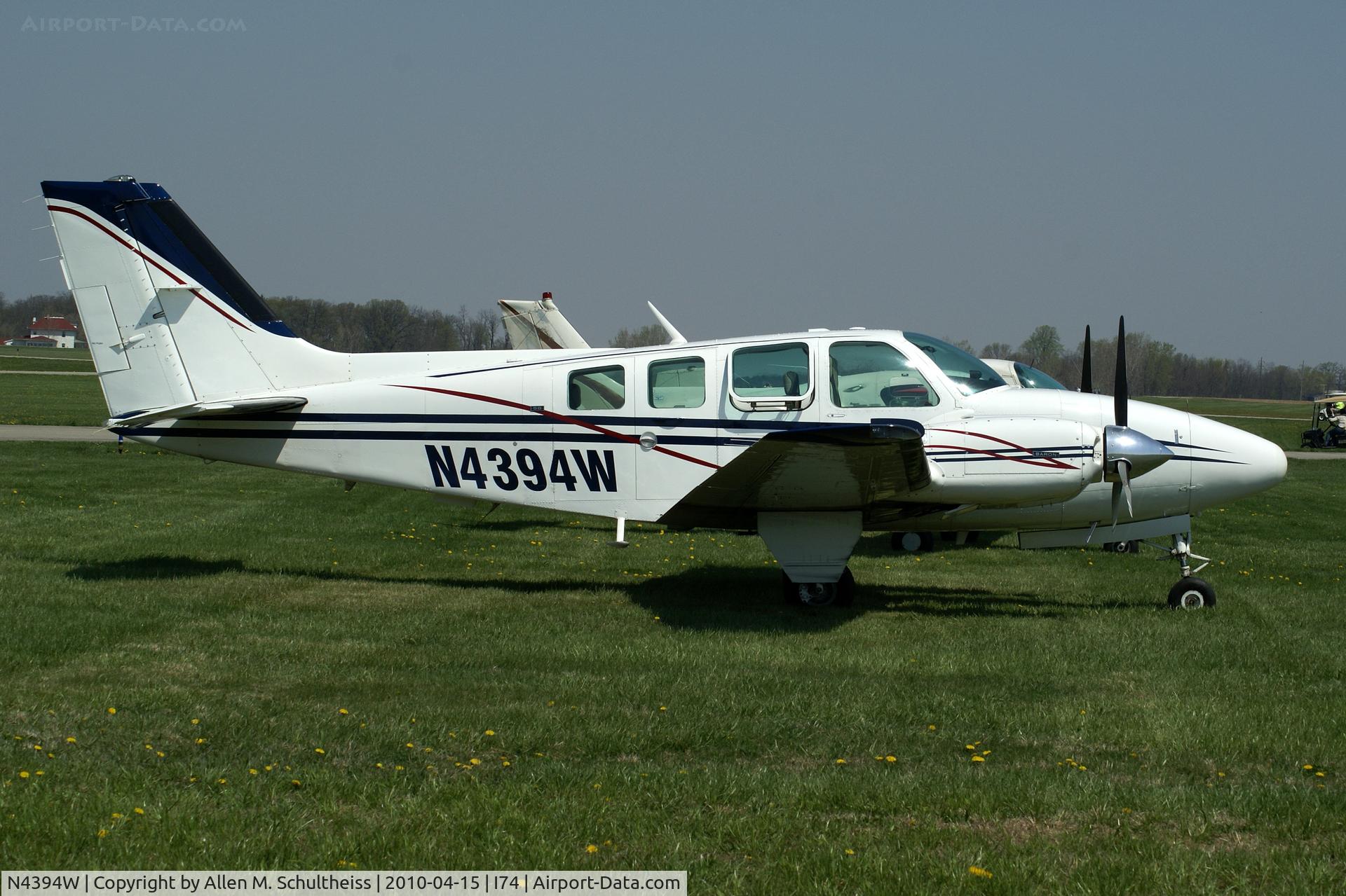 N4394W, 1974 Beech 58 Baron C/N TH-460, 1974 Beech 58