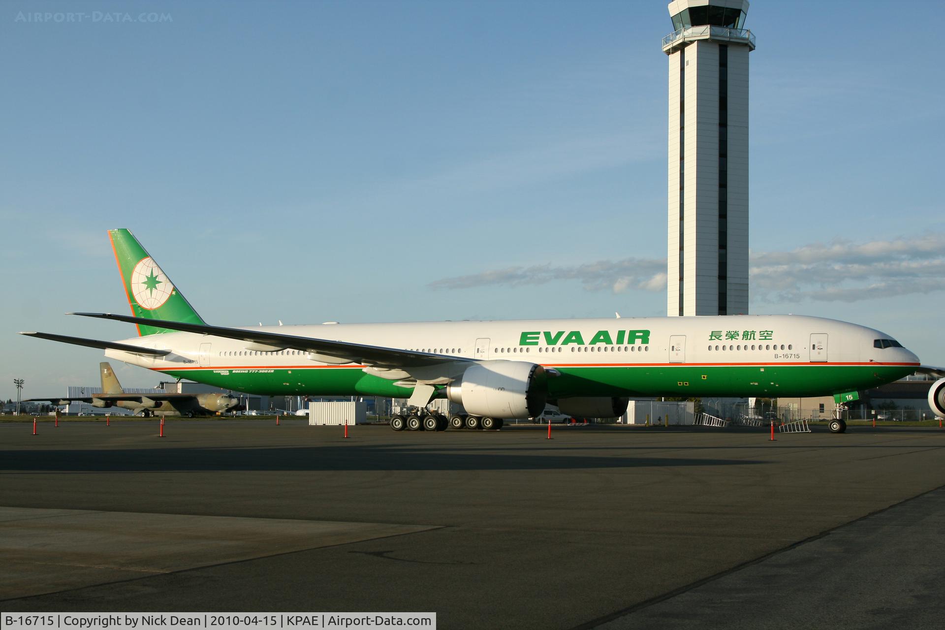B-16715, 2009 Boeing 777-35E/ER C/N 33757, KPAE