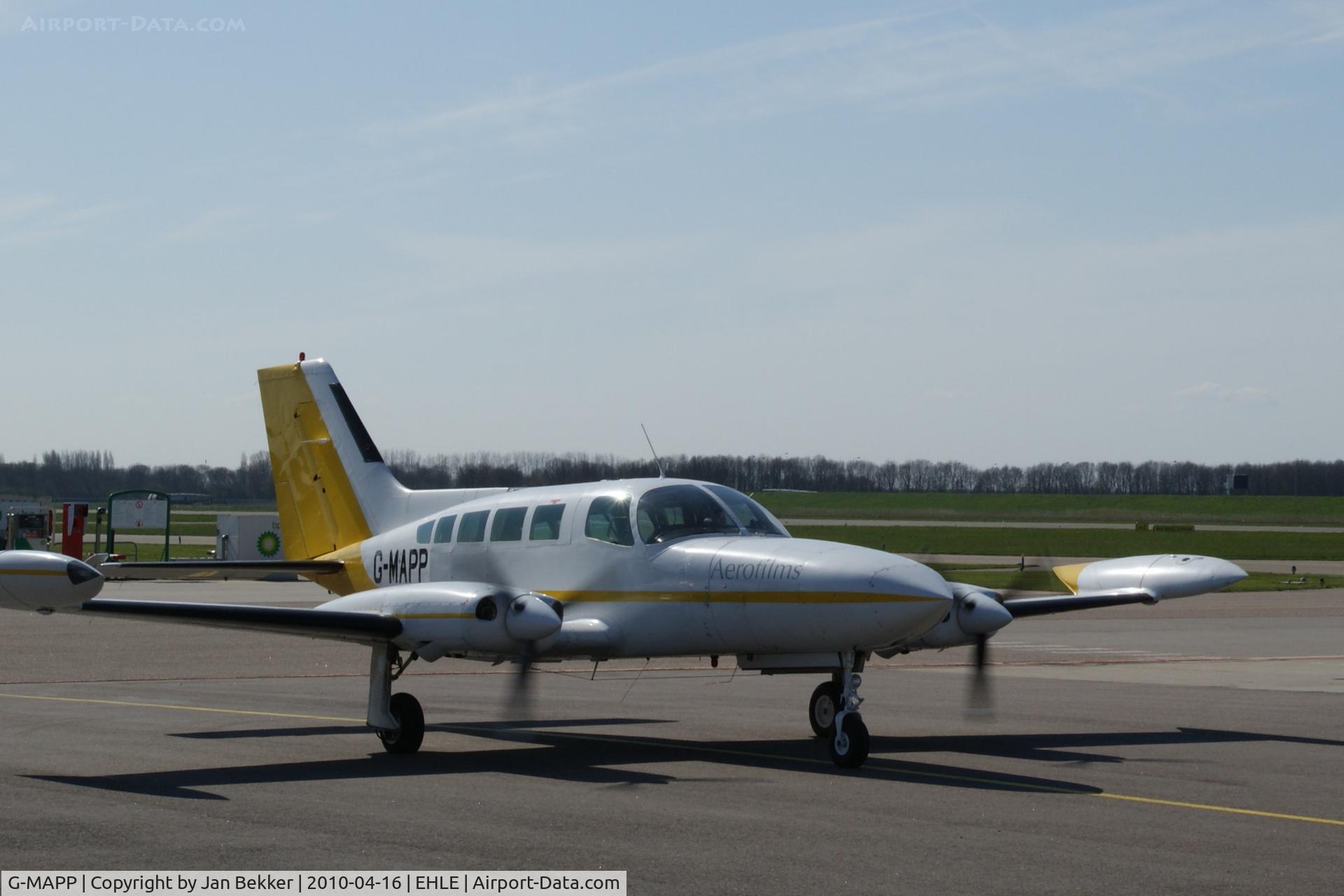 G-MAPP, 1974 Cessna 402B Utililiner C/N 402B-0583, Ready for going to the runway